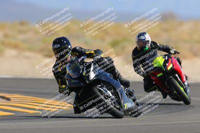 media/Oct-08-2022-SoCal Trackdays (Sat) [[1fc3beec89]]/Turn 16 (125pm)/